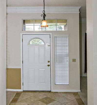 3rd image of 2919 Canyon Falls Dr E