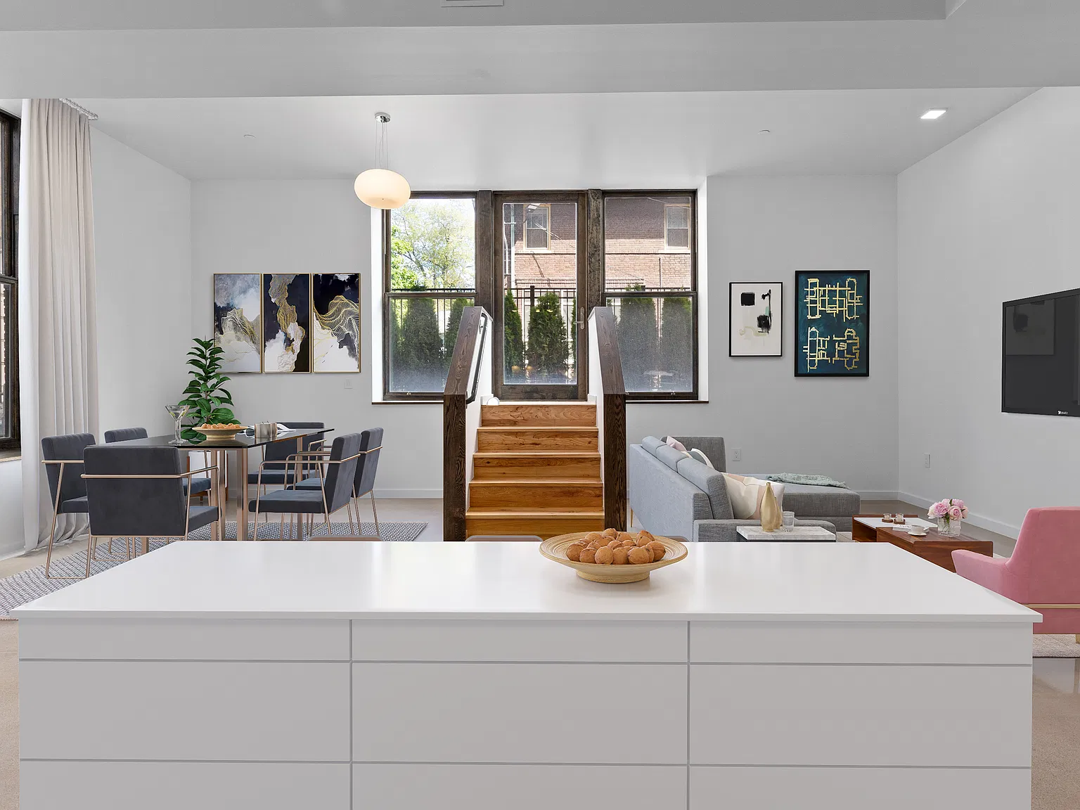 1 bed, 1121 sqft, $2,600 — Photo 3