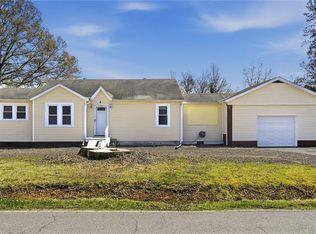 4585 Oak Ridge Dr, Winston Salem, NC 27105