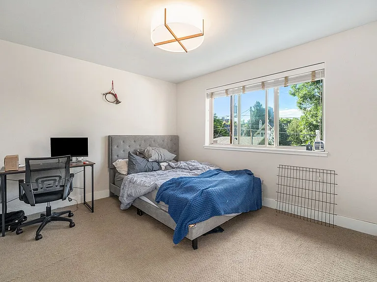 3315 W Hayward Pl — Photo 11