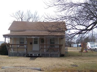1129 S Washington Ave, Chanute, KS 66720