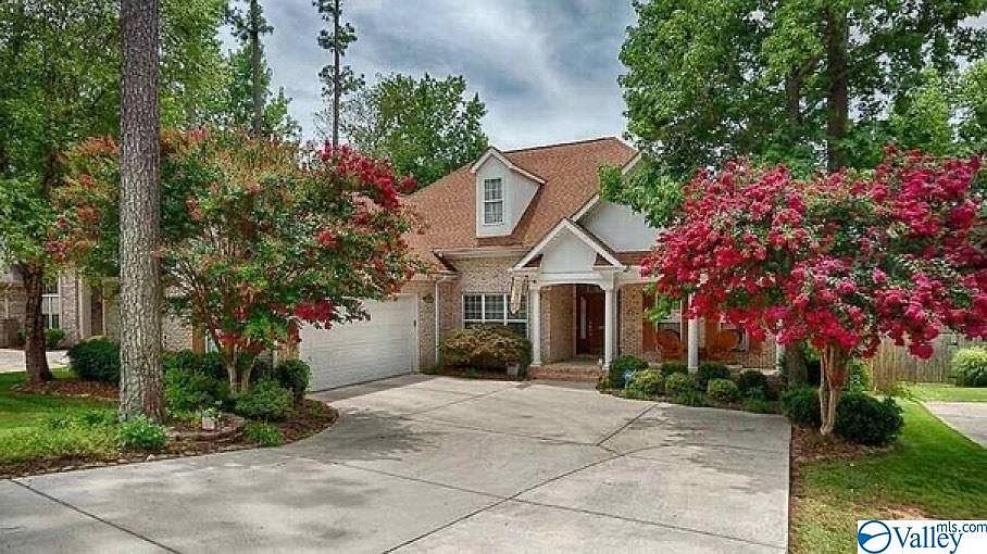 1st image of 1670 Longleaf Dr NW