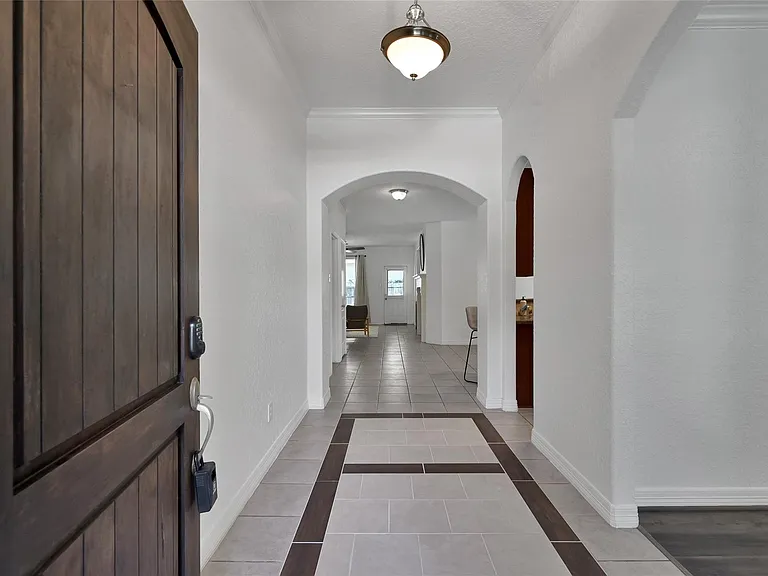 13014 Walden Rd — Photo 3