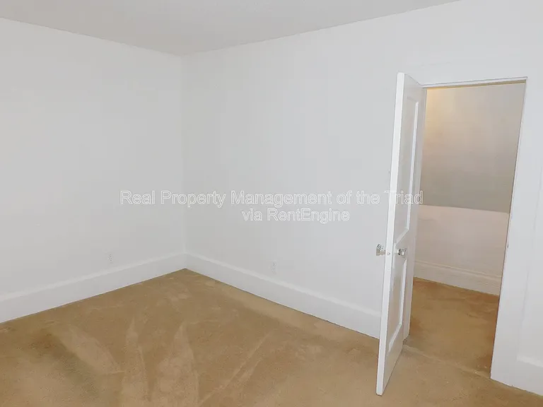 810 Brent St #B — Photo 12