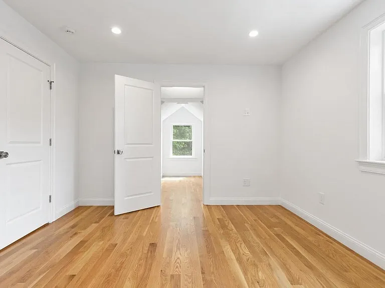 55 Ralph St — Photo 9