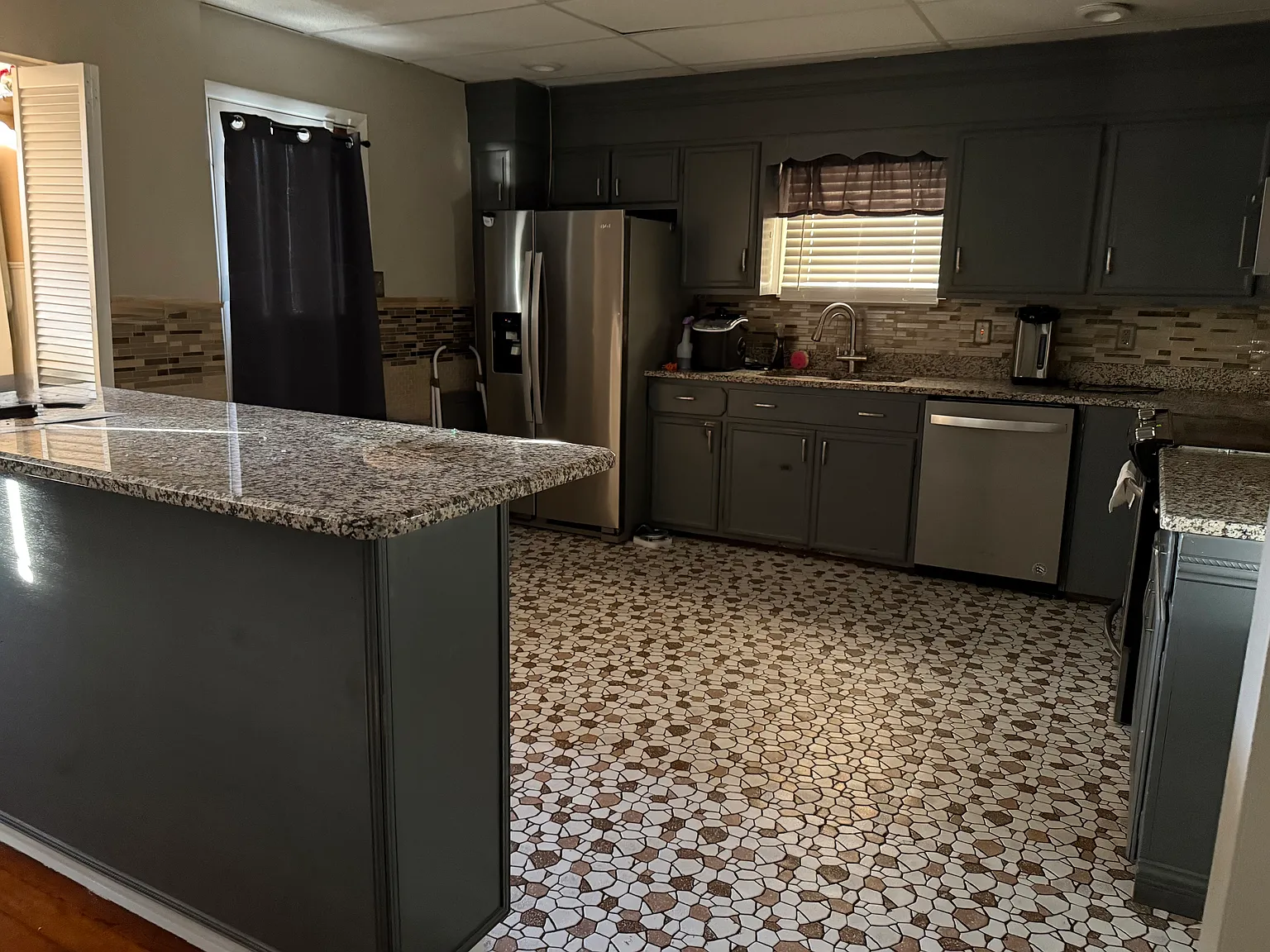 4 bed, 1616 sqft, $700 — Photo 4