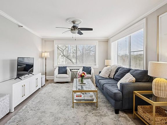 3rd image of 2479 Peachtree Rd NE APT 515