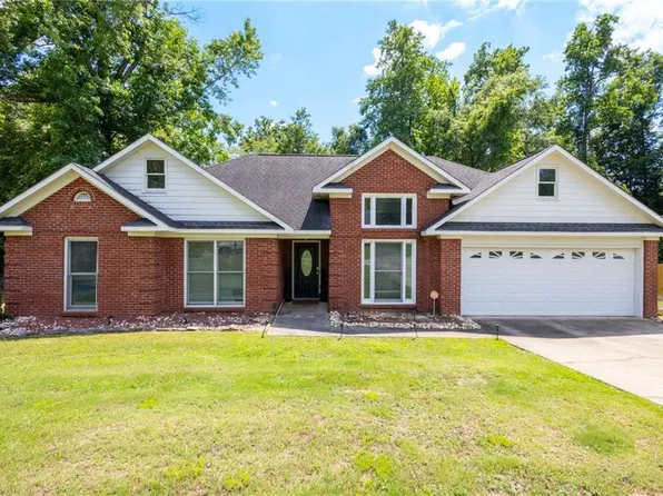3307 Hummingbird Ct, Phenix City, AL 36867
