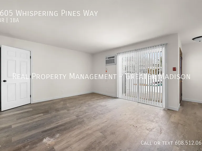 1605 Whispering Pines Way — Photo 3