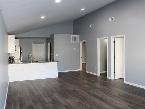 2nd image of 2237 Glasgow Ln
