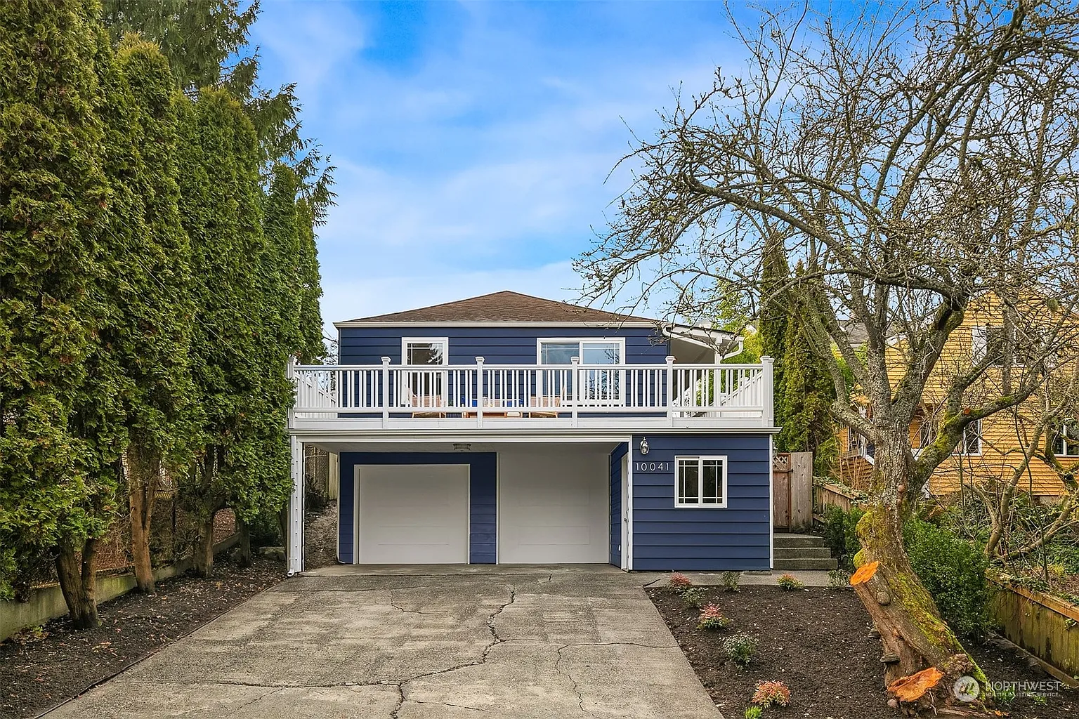 10041 Mary Avenue NW photo 1