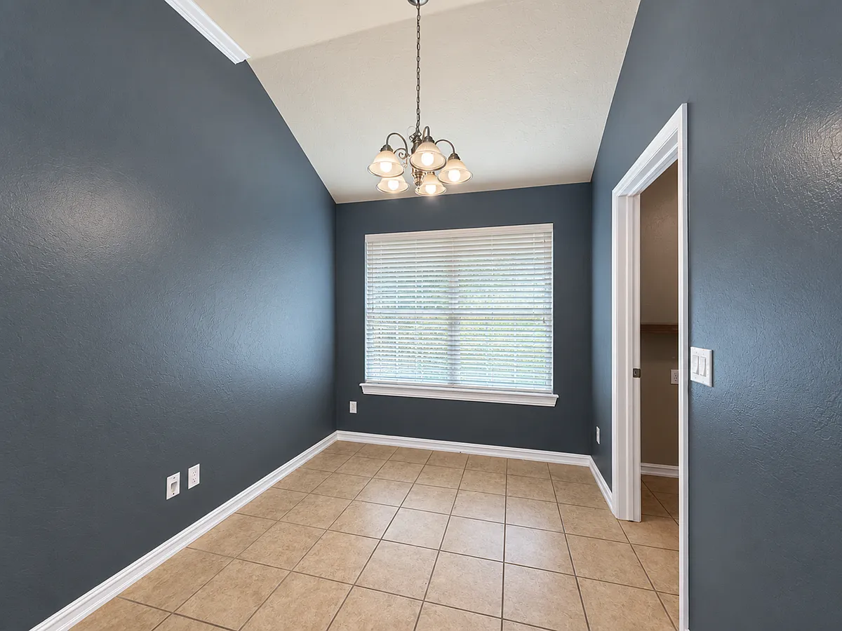 3 bed, 2.5 bath, 2060 sqft, $2,195 — Photo 4