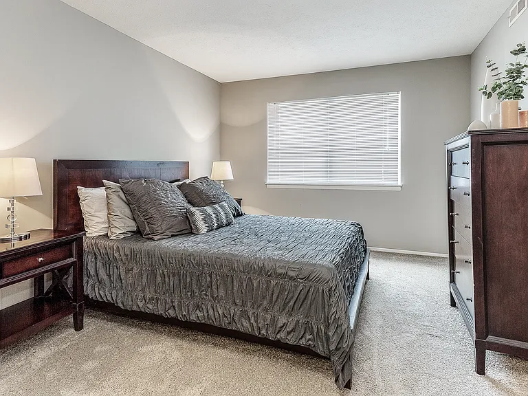 The Summit Apartments — Photo 19