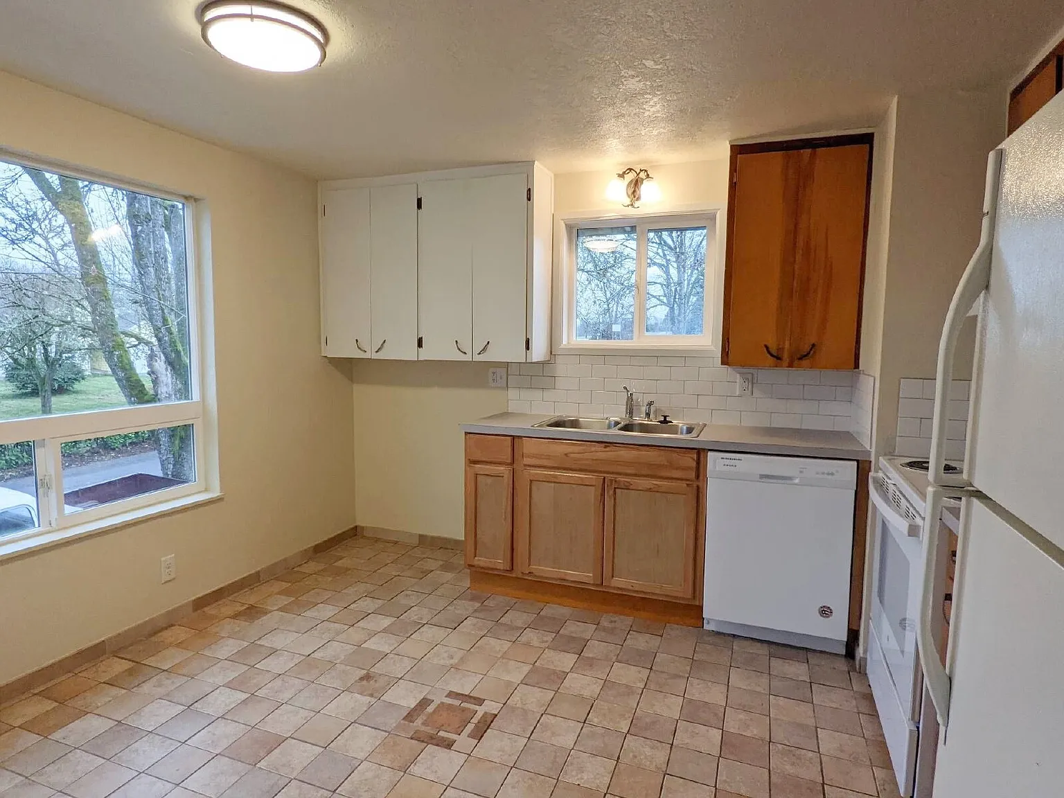 2 bed, 1.0 bath, 768 sqft, $1,195 — Photo 4