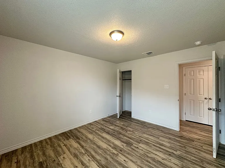 1801 Clovis Dr — Photo 14