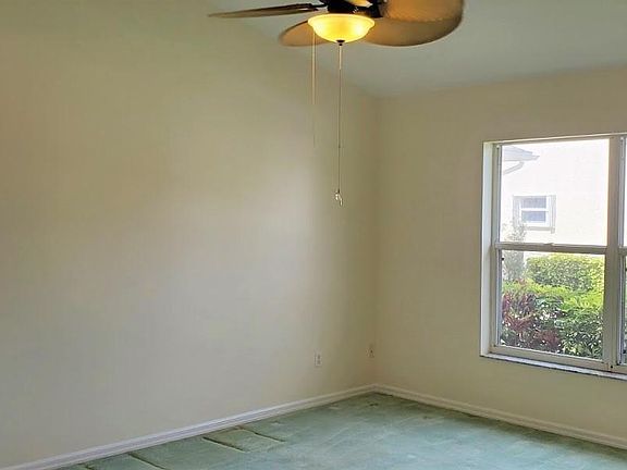 4th image of 479 NW Casanova Cir