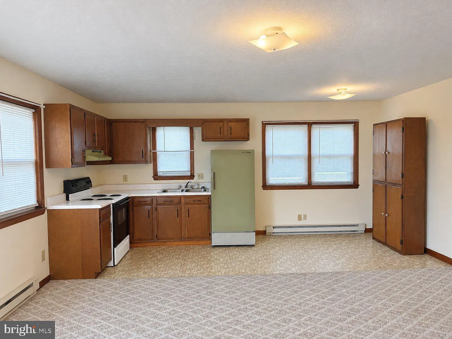 1 bed, 1.0 bath, 800 sqft, $800 — Photo 3