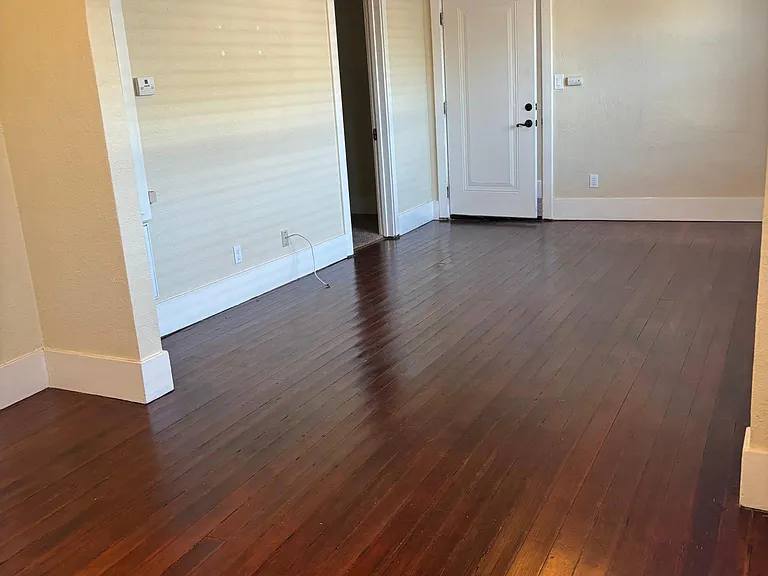 206 S 2nd St #7 — Photo 6