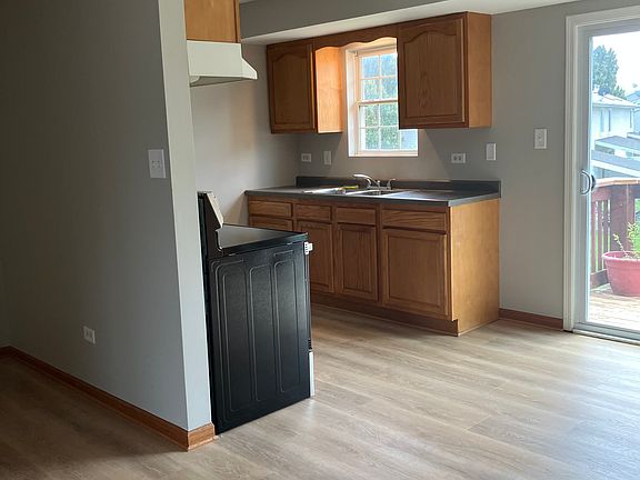 3rd image of 103 Bannon Dr #F
