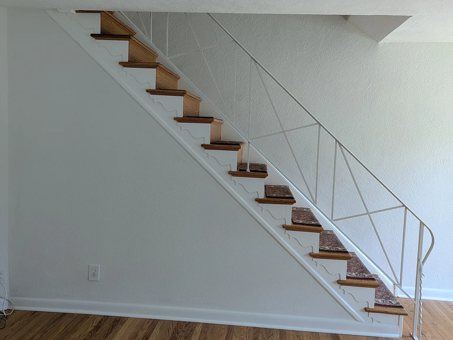 3 bed, 1260 sqft, $2,400 — Photo 4