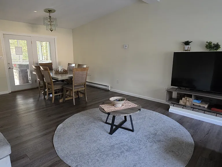 4714 Norwood Ln — Photo 2