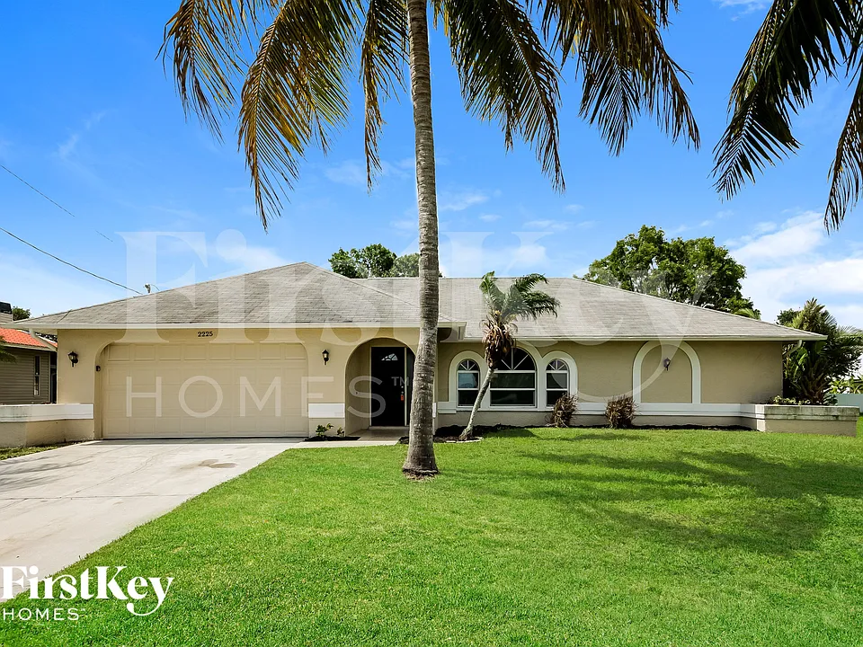 2225 Tropicana Pkwy W