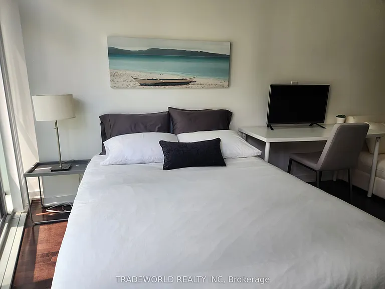 12 York St #308 — Photo 4