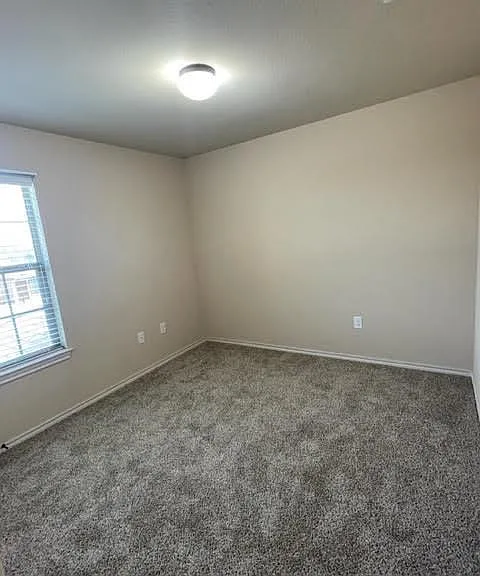 118 Creekside Villa Dr — Photo 16