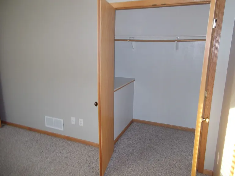 1022 Stinson St — Photo 9