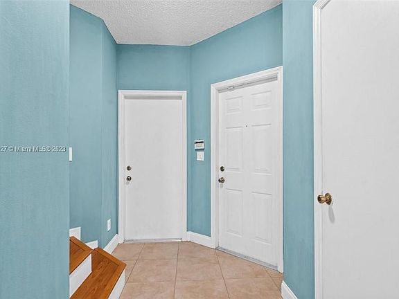 2nd image of 411 SW 120th Ave #411