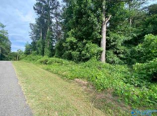 Tucker Ln, Laceys Spring, AL 35754