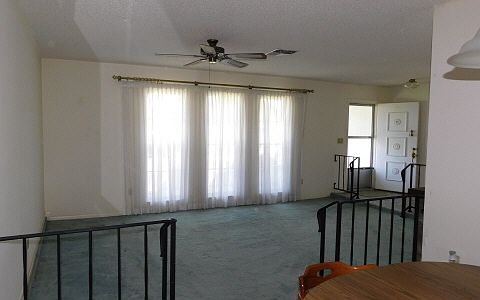 4th image of 132 Eleanor Ct