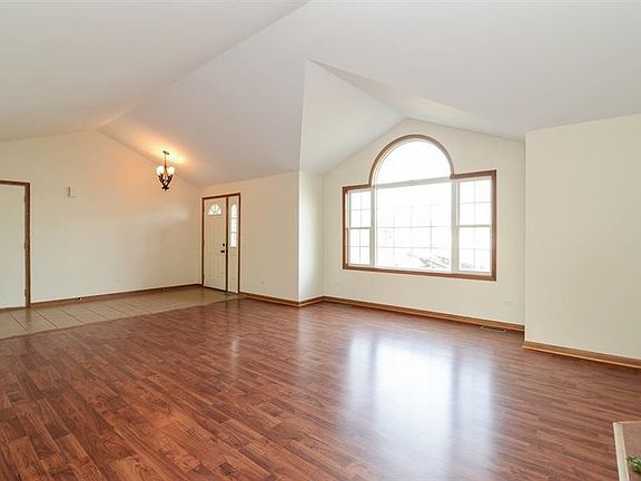 3rd image of 15559 W 98th Ave
