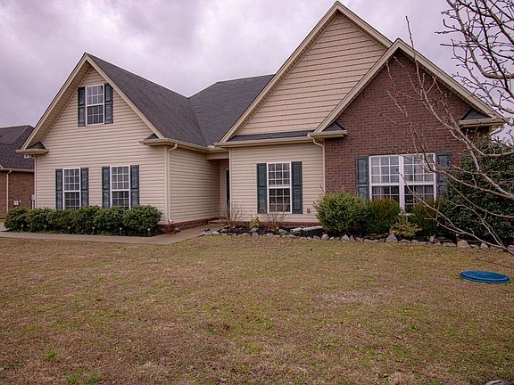 3rd image of 1101 Starhurst Dr