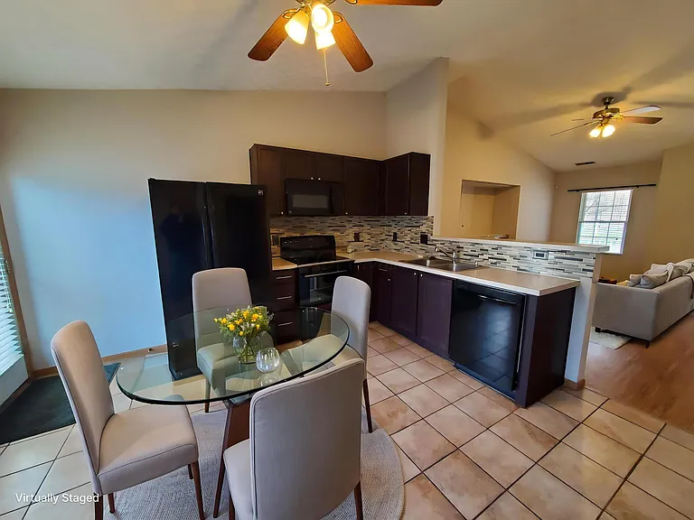 1803 Canopy Ln — Photo 14