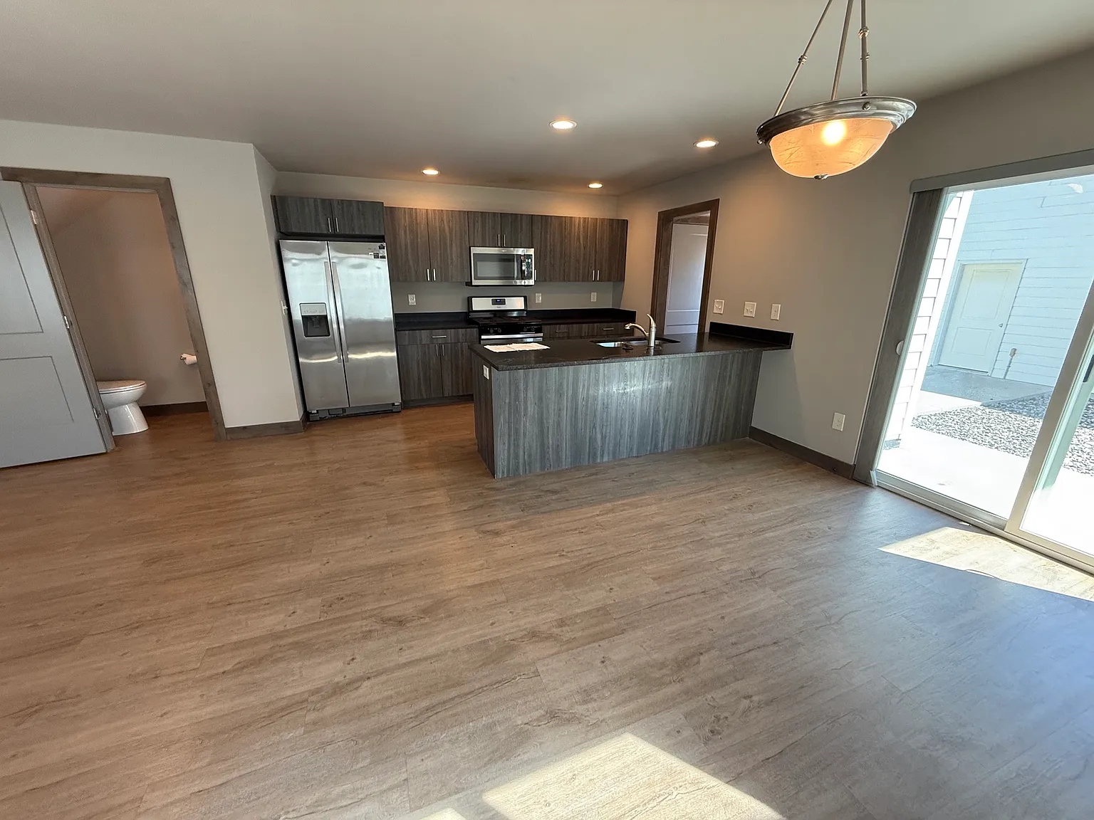 3 bed, 2.5 bath, $2,500 — Photo 4