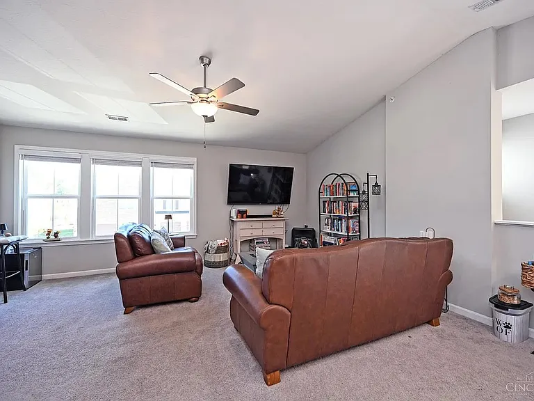 5871 Parkview Ln #300 — Photo 24