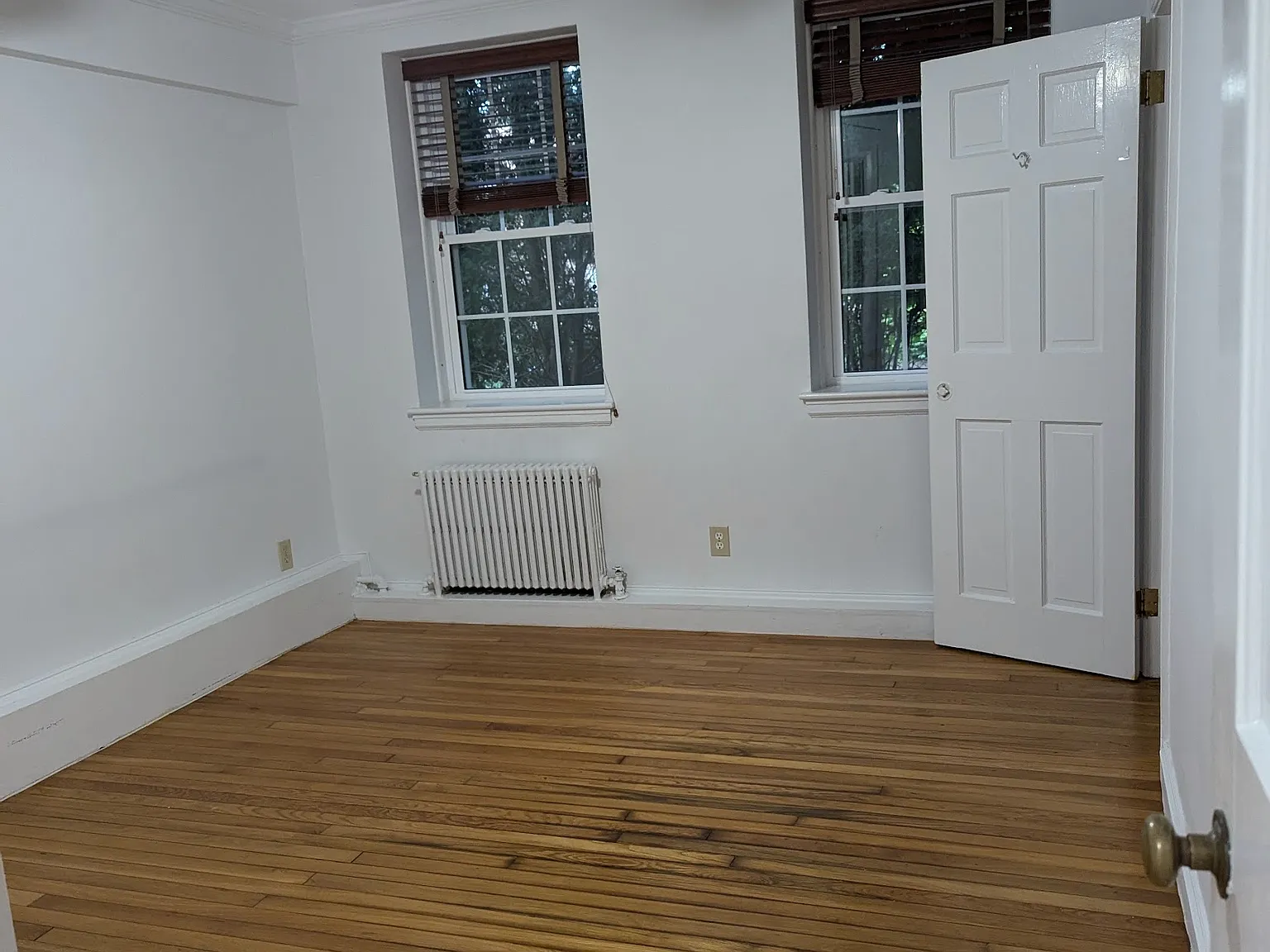 35 Commonwealth Ave — Photo 1