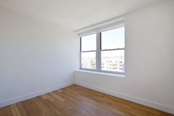 Rented by Nooklyn NYC LLC | media 18