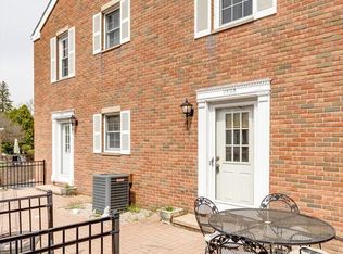 2334 Riverfront Pkwy, Cuyahoga Falls, OH 44221