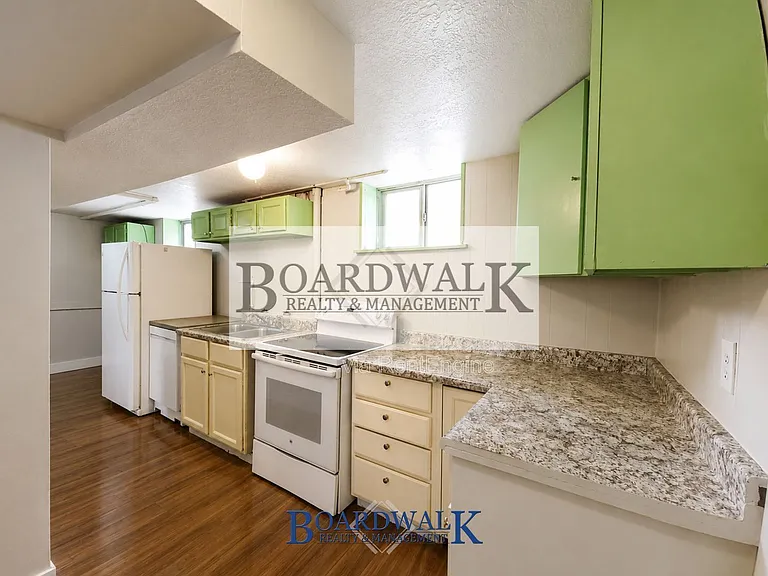 2725 S Lake St #2 — Photo 2