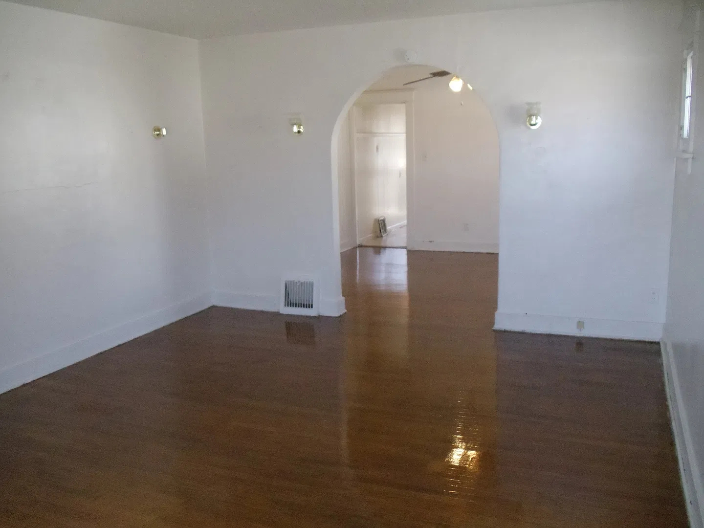 Very Nice 2 Bedroom House in Beverly Hills — Photo 4