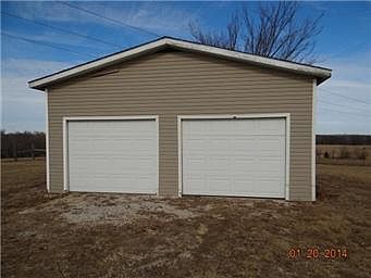 3rd image of 25720 Kansas Ave