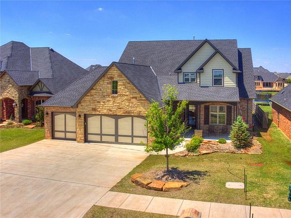 3rd image of 15301 Salem Creek Pl