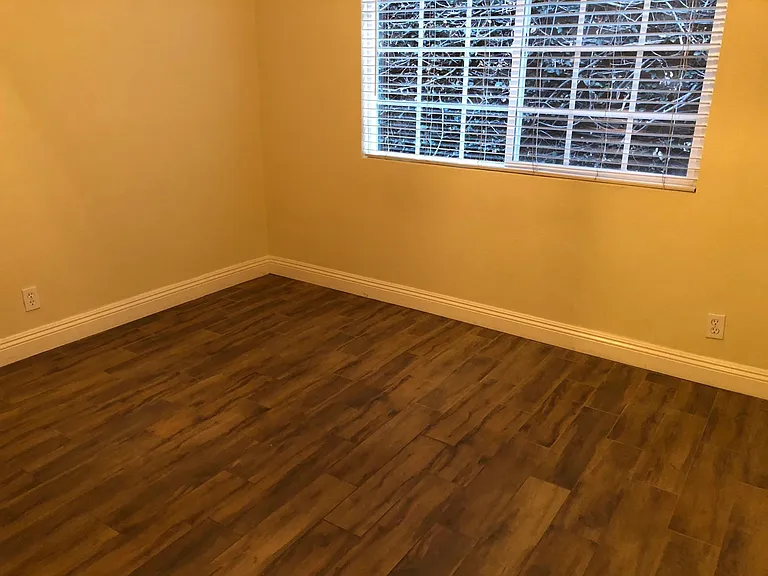 226 E Atara St — Photo 6