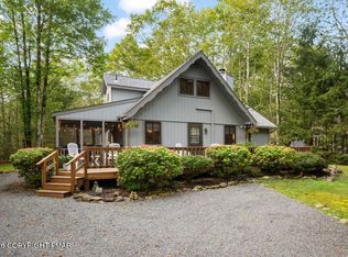 5439 Woodland Ave, Pocono Pines, PA 18350