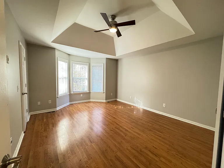 5209 Moss Hill Dr — Photo 11