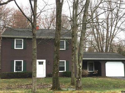 5 Huntwood Dr, Clifton Park, NY, 12065