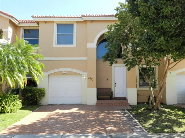 2271 NW 160th Ter, Pembroke Pines, FL 33028