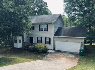 3968 Old Lantern Dr, Lithonia, GA 30038